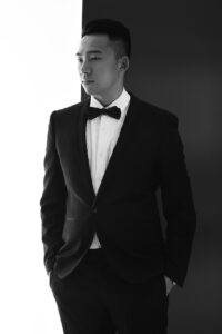 プレゼンにおける服装マナーはどのように守るべきですか？