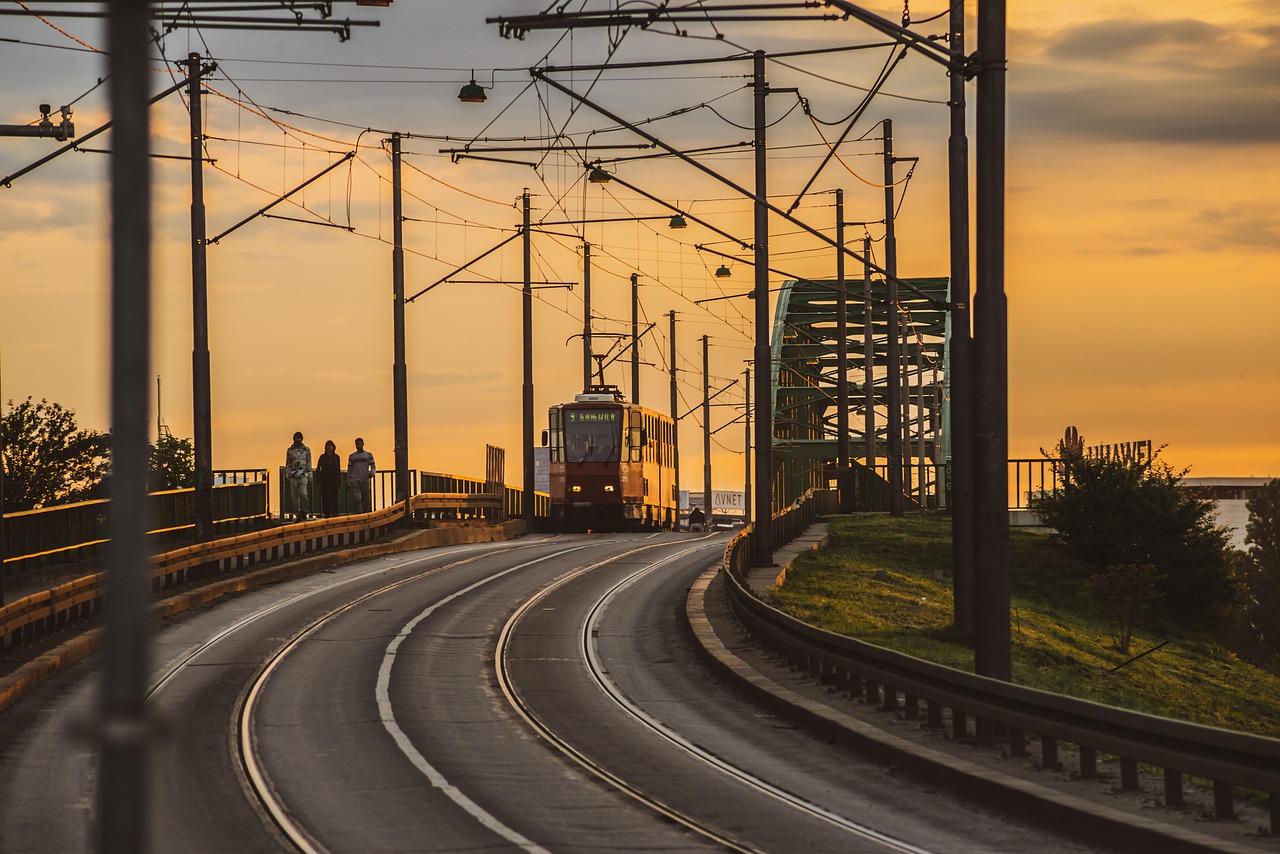 電車の遅延連絡はいつ届くのか知りたいですか？