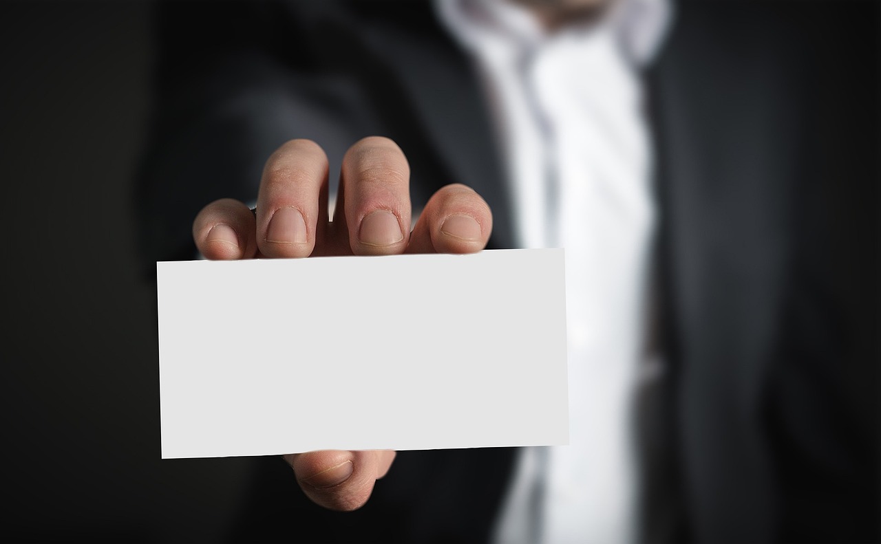 名刺入れがない時に役立つ代用品は？