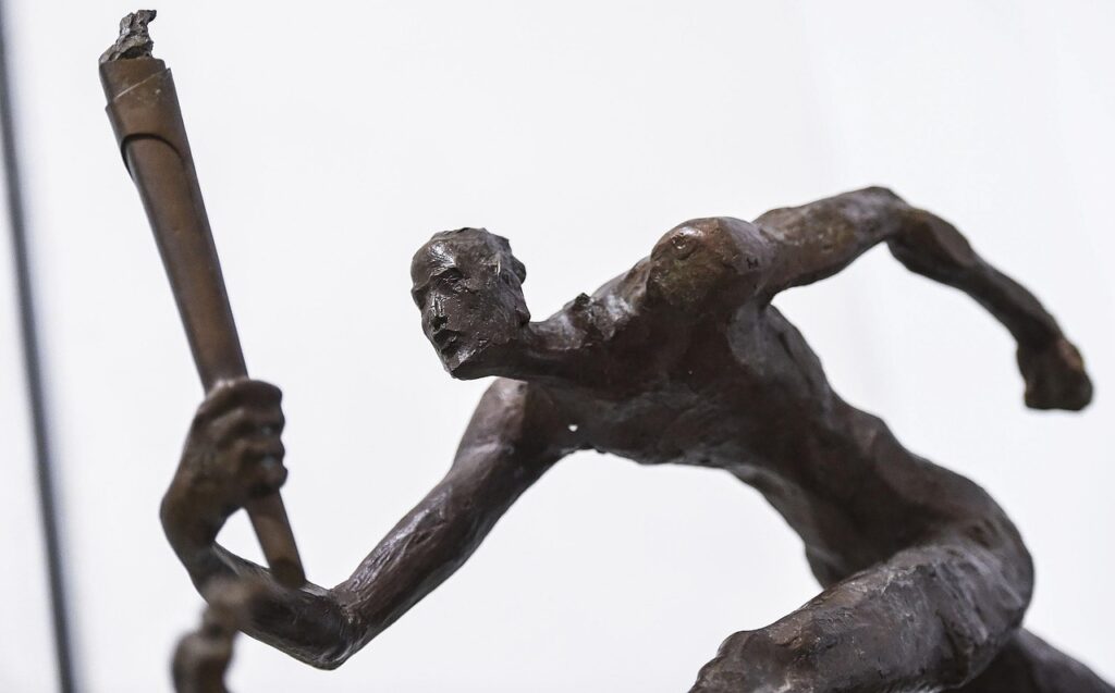 歩きながらのお辞儀マナーで避けるべきNG行動は？